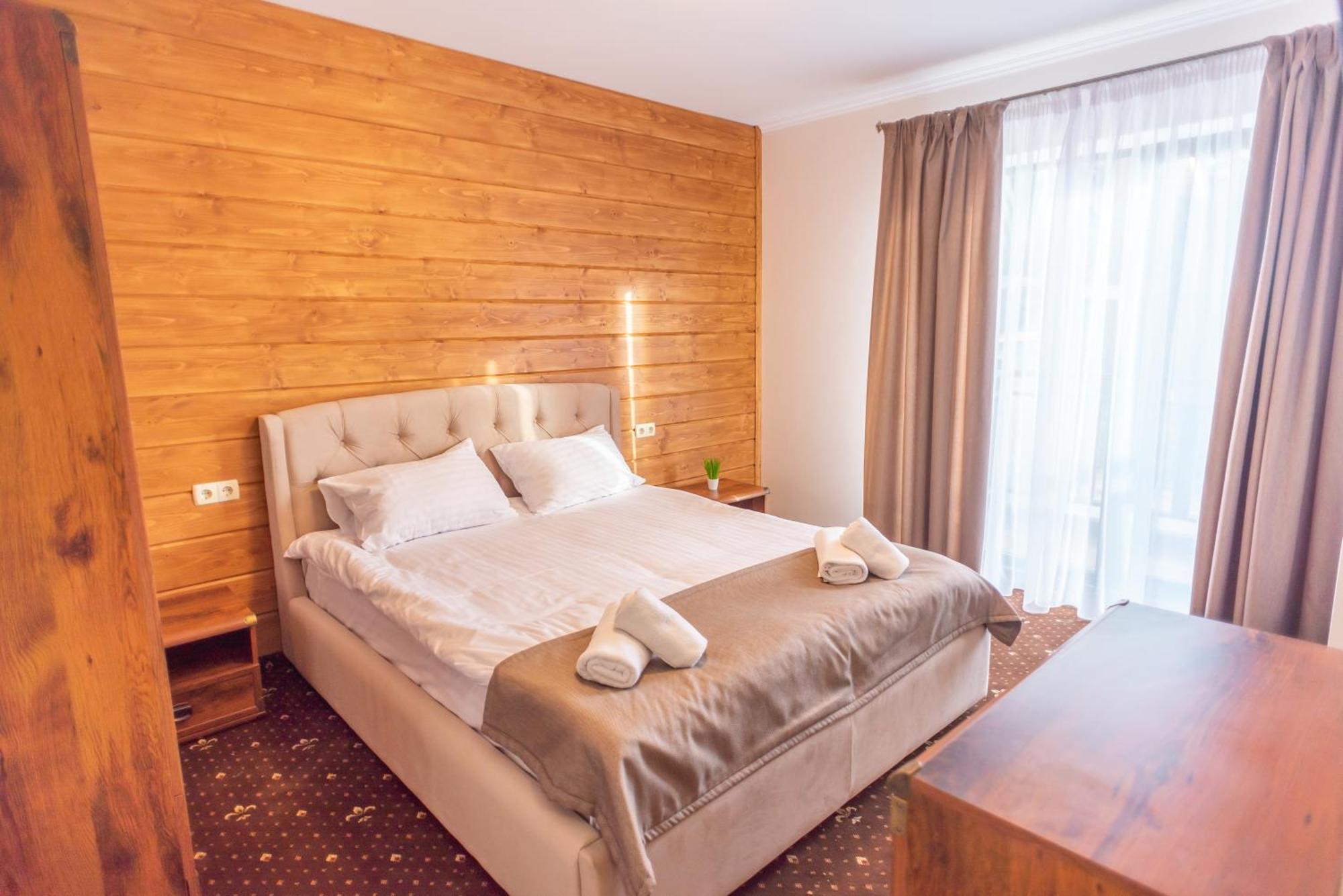 Residence Chalet & Nesh Tatariv Luaran gambar